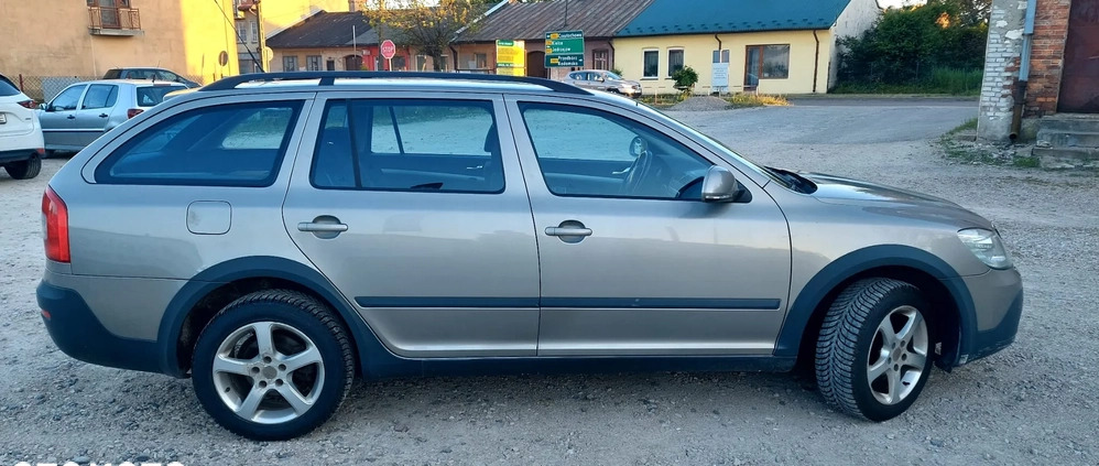 Skoda Octavia cena 37500 przebieg: 190000, rok produkcji 2010 z Radom małe 232